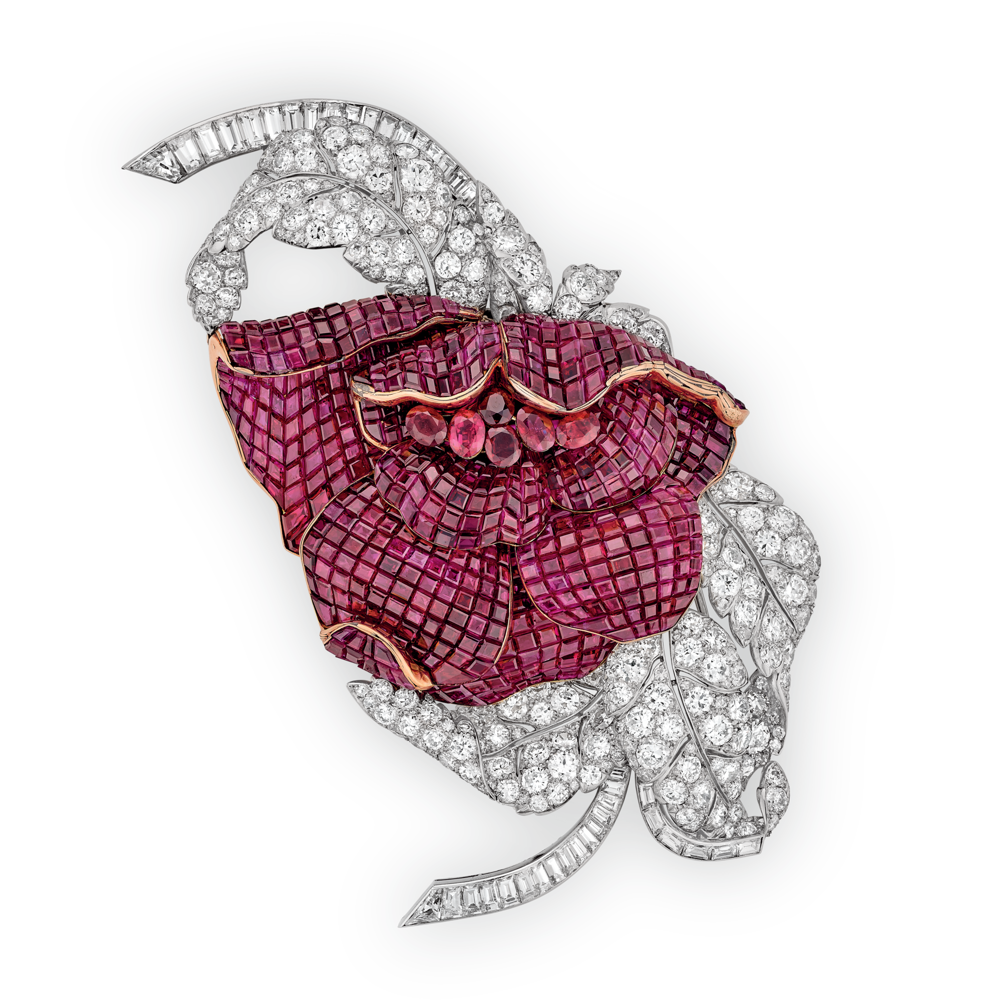 Peony clip, 1937
Platinum, yellow gold, Mystery set rubies, and diamonds
Former collection of HrH Princess Faiza of Egypt
Van Cleef & Arpels Collection