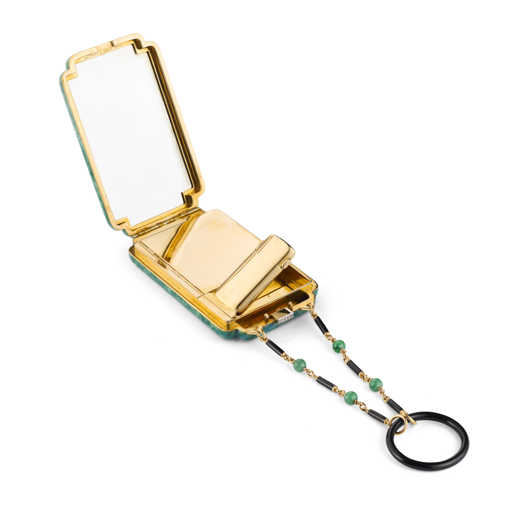 Japanese-inspired nécessaire, 1924
Yellow gold, jade, enamel, and diamonds 
Van Cleef & Arpels Collection