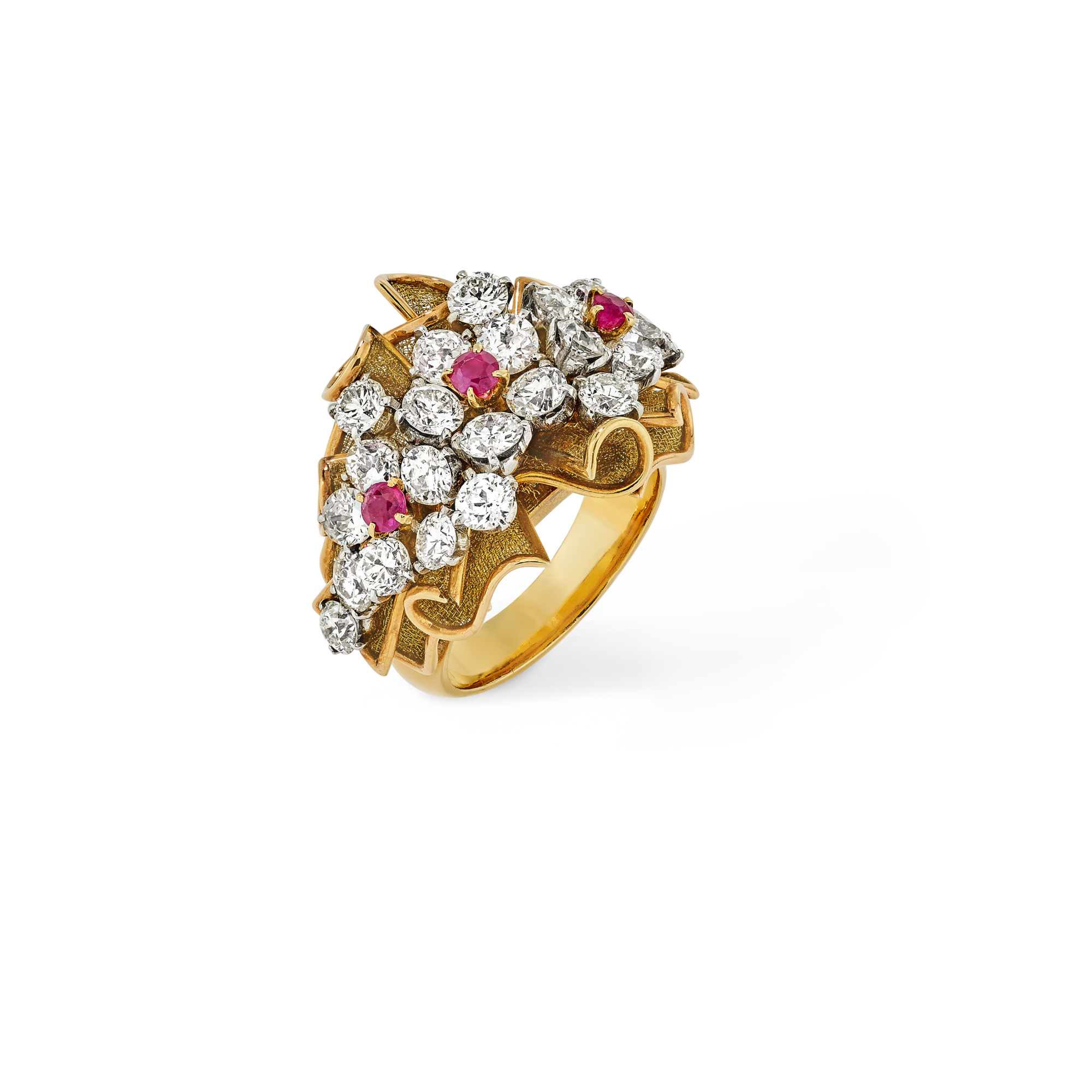 Tulle ring, c. 1945
Platinum, yellow gold, rubies, and diamonds
Van Cleef & Arpels Collection