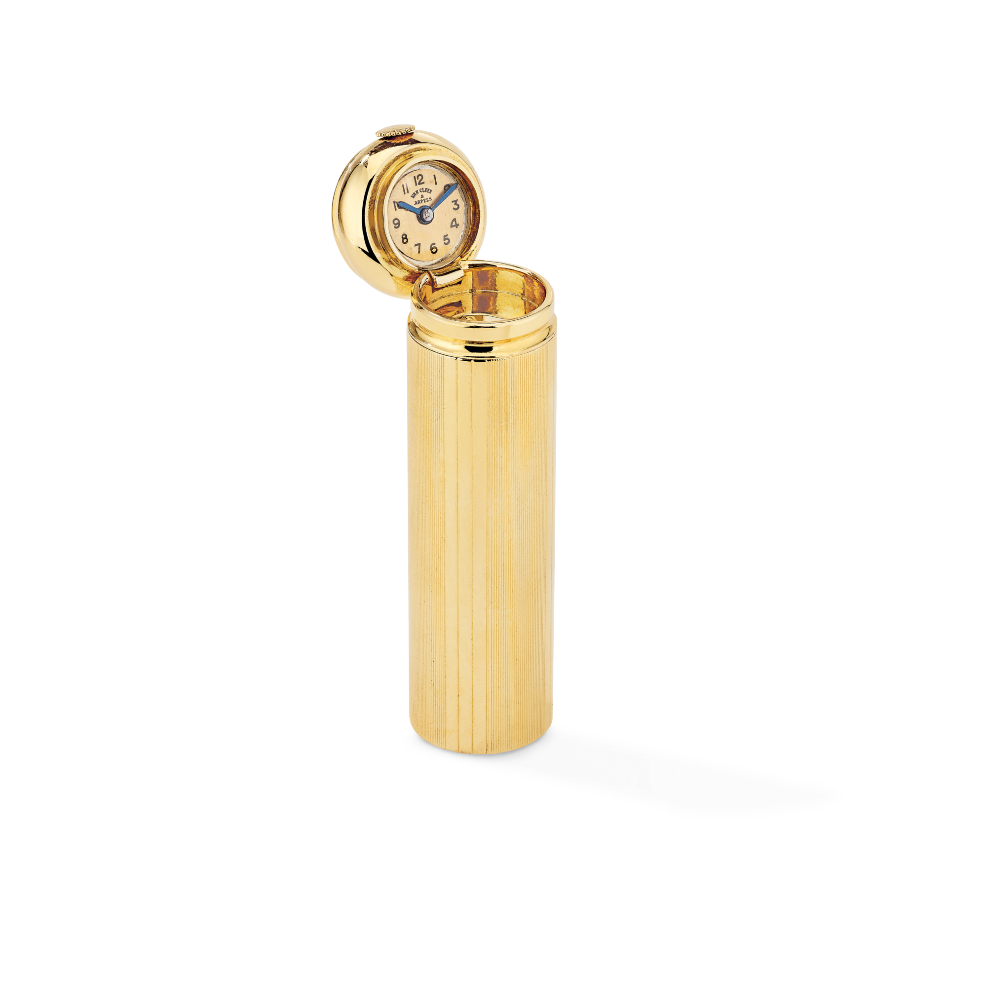 Perfume bottle, 1937
Yellow gold, rubies, and sapphires
Van Cleef & Arpels Collection