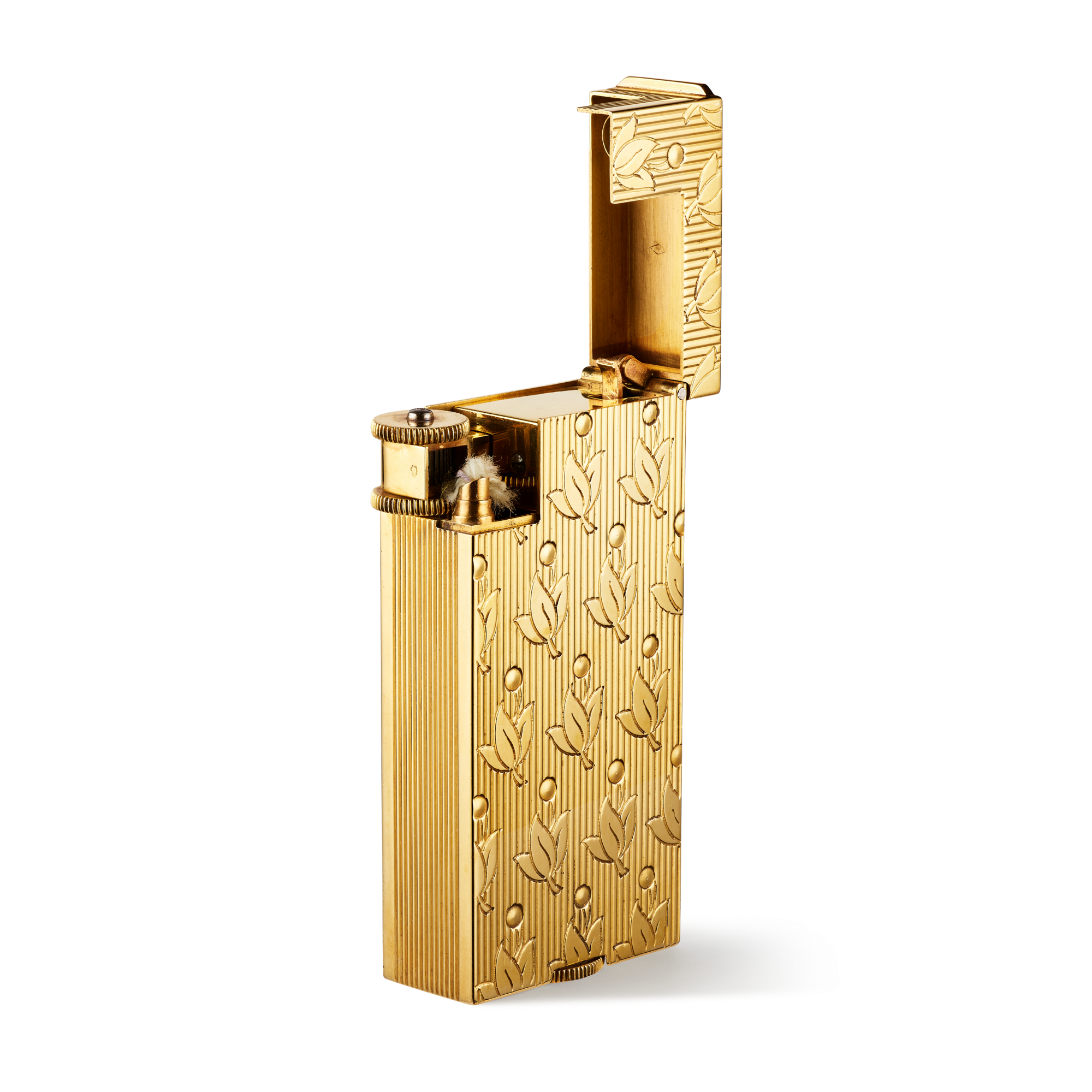 Lighter, 1945
Yellow gold
Van Cleef & Arpels Collection