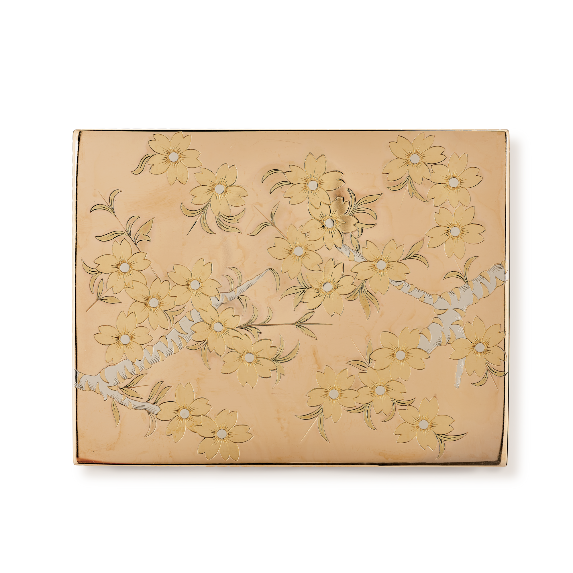 Apple Blossom Flowers cigarette case, 1950
White gold, yellow gold,
and rose gold
Van Cleef & Arpels Collection