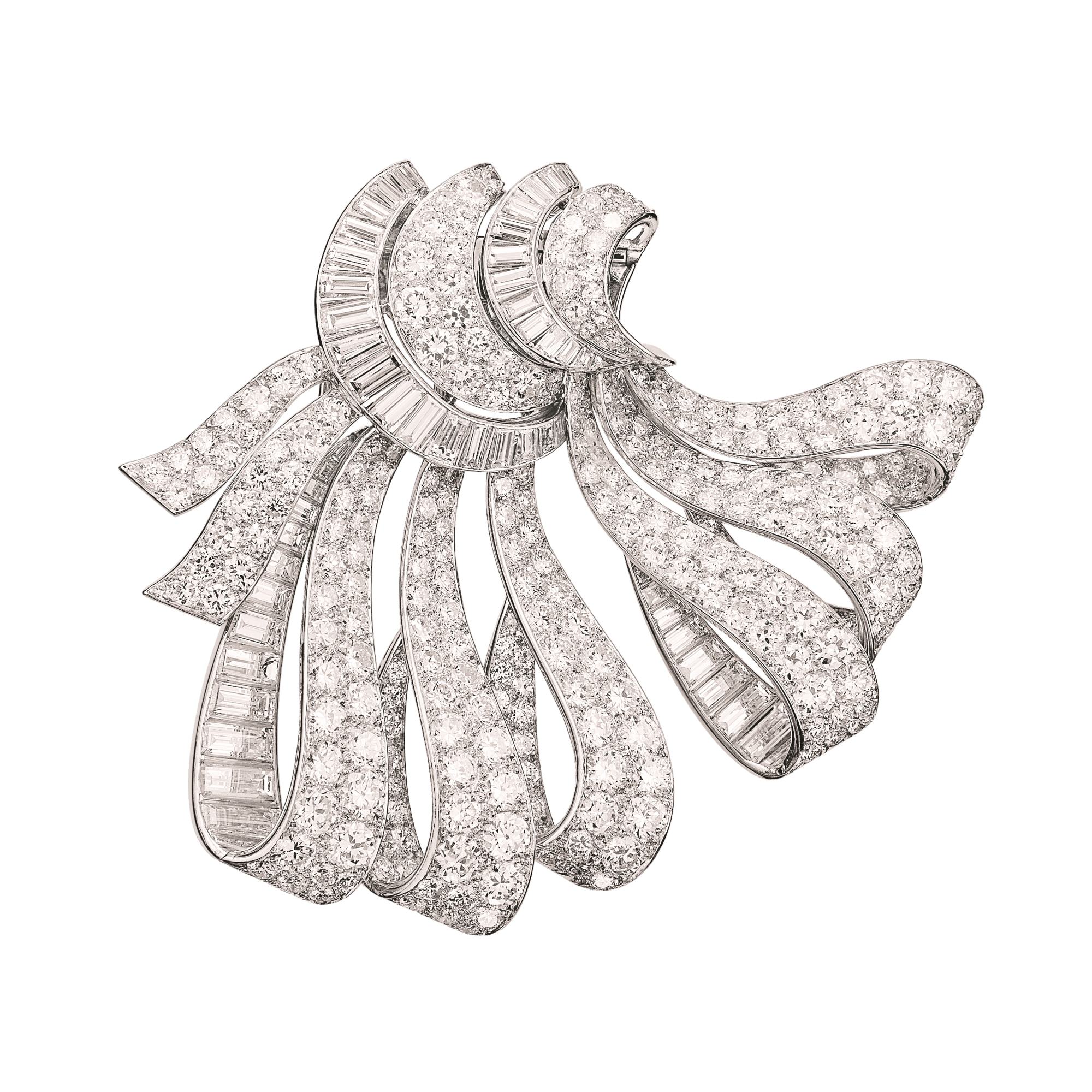 Ribbon double clip, 1938
Platinum, diamonds
Van Cleef & Arpels Collection