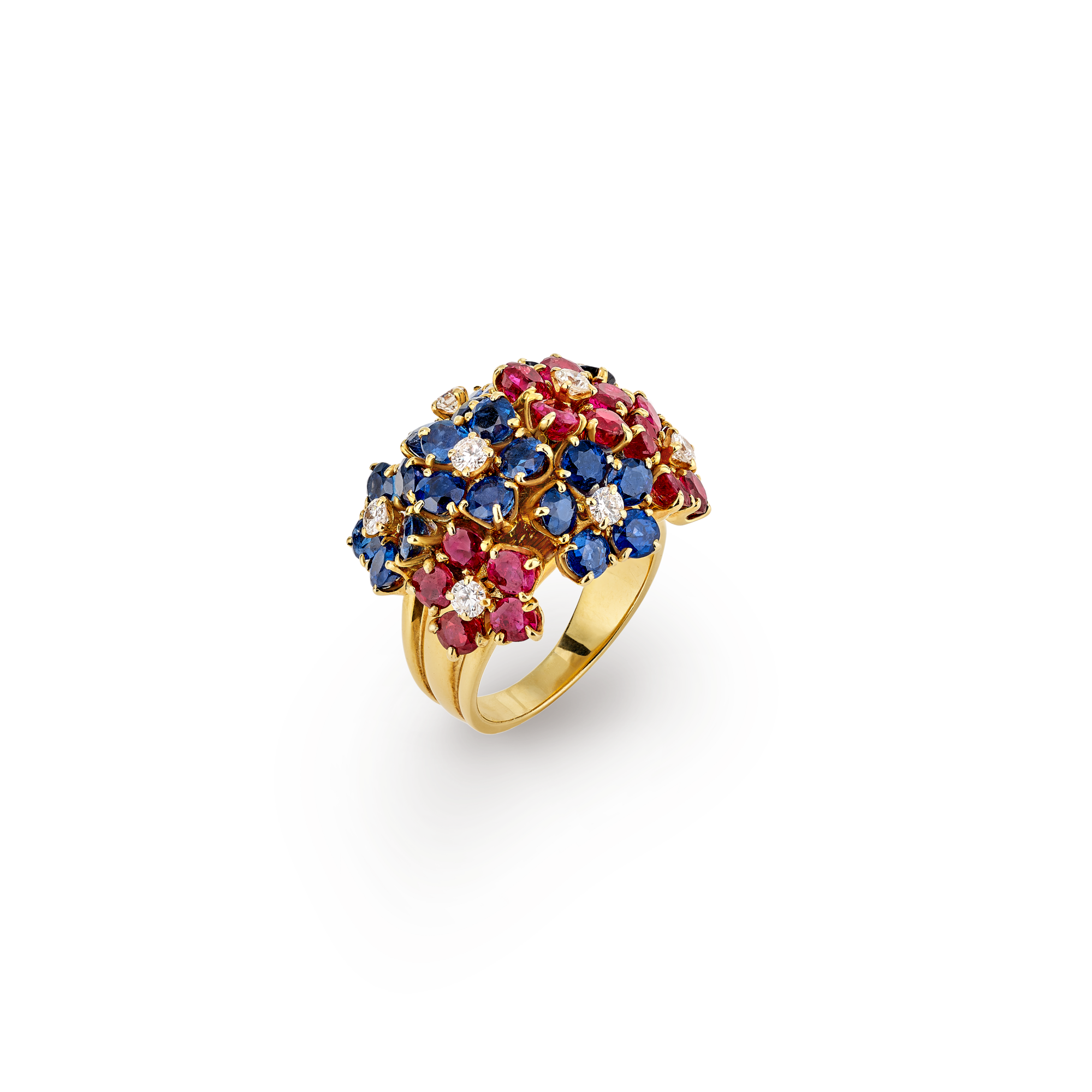 Hawaii ring, c. 1938
Yellow gold, rubies, sapphires, and diamonds
Van Cleef & Arpels Collection