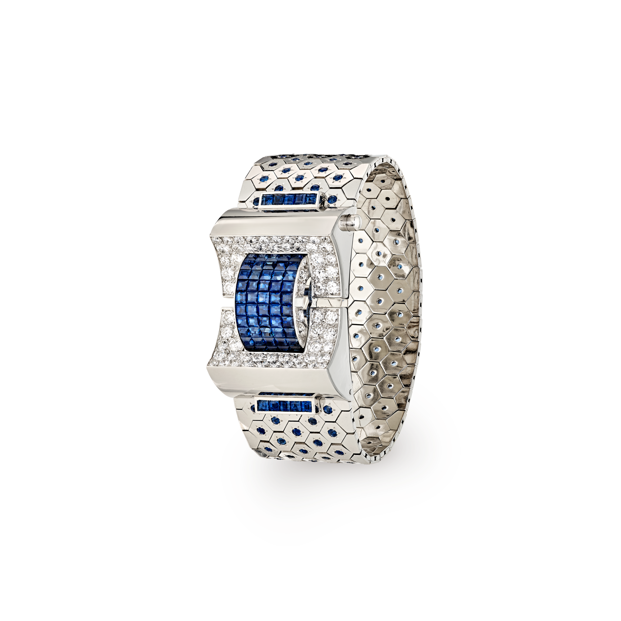 Ludo bracelet, 1937
Platinum, yellow gold, sapphires, Mystery set sapphires, and diamonds
Van Cleef & Arpels Collection