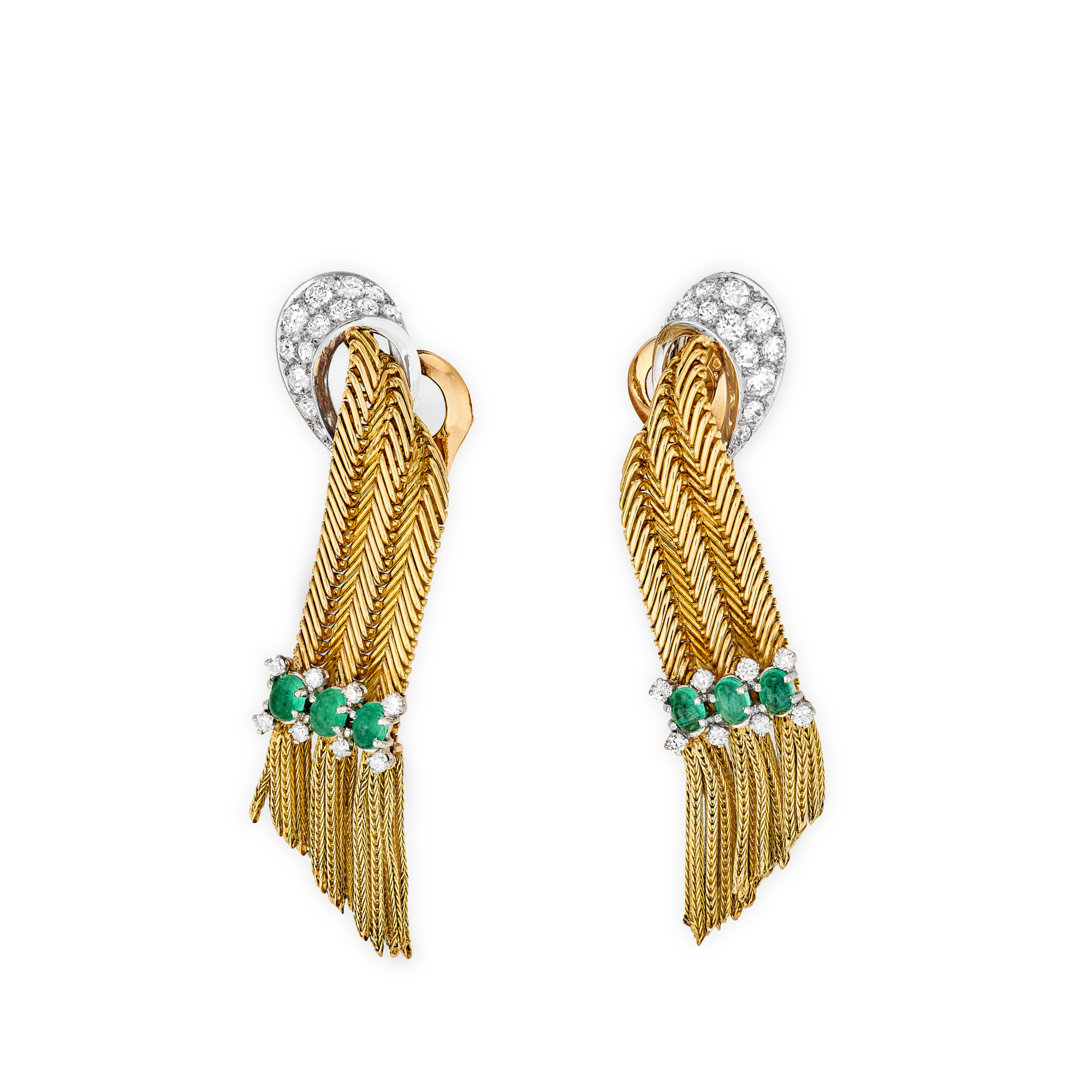 Sergé fabric earrings, 1953
Platinum, yellow gold, emeralds, diamonds
Van Cleef & Arpels Collection