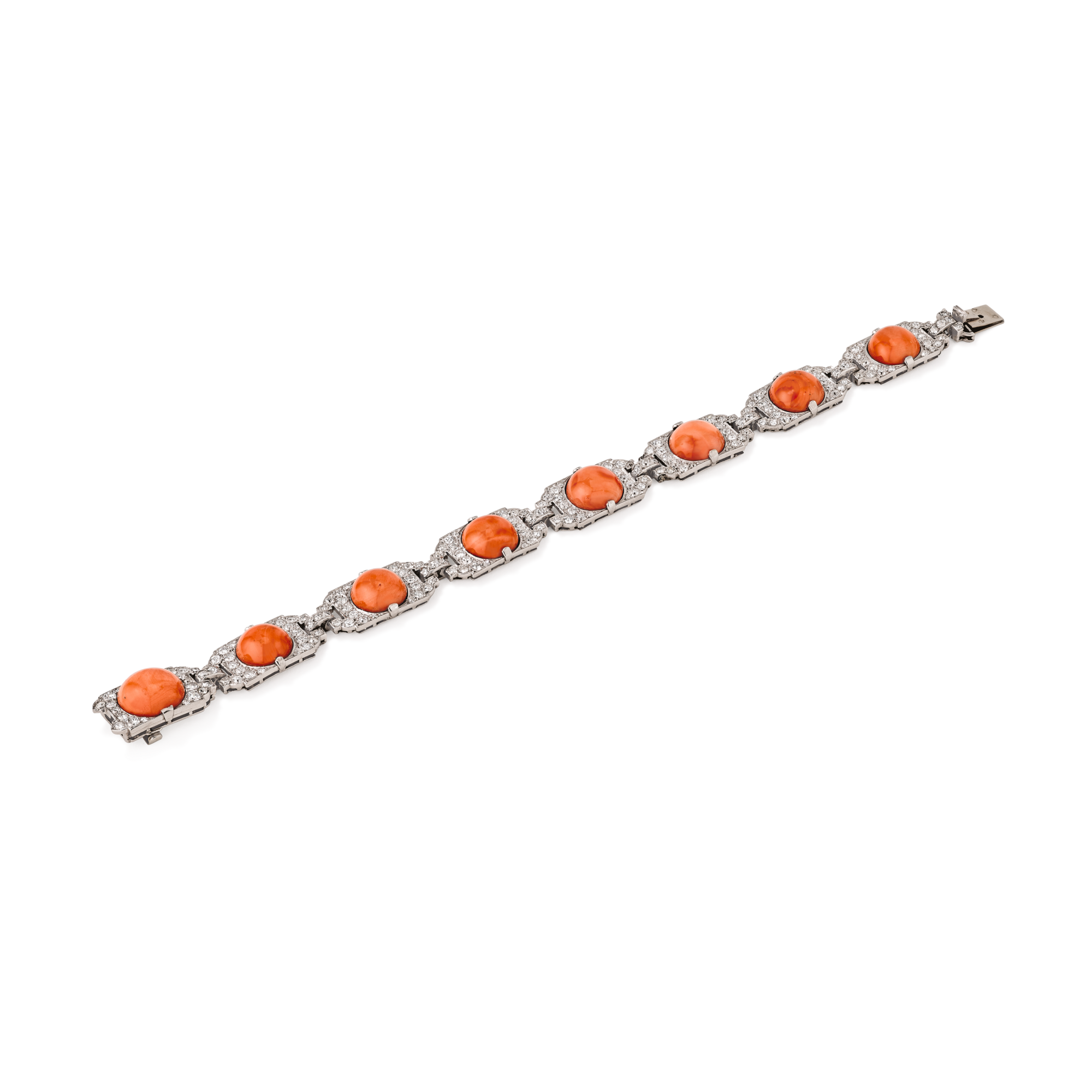 Bracelet, circa 1935
Platinum, coral, diamonds
Van Cleef & Arpels Collection