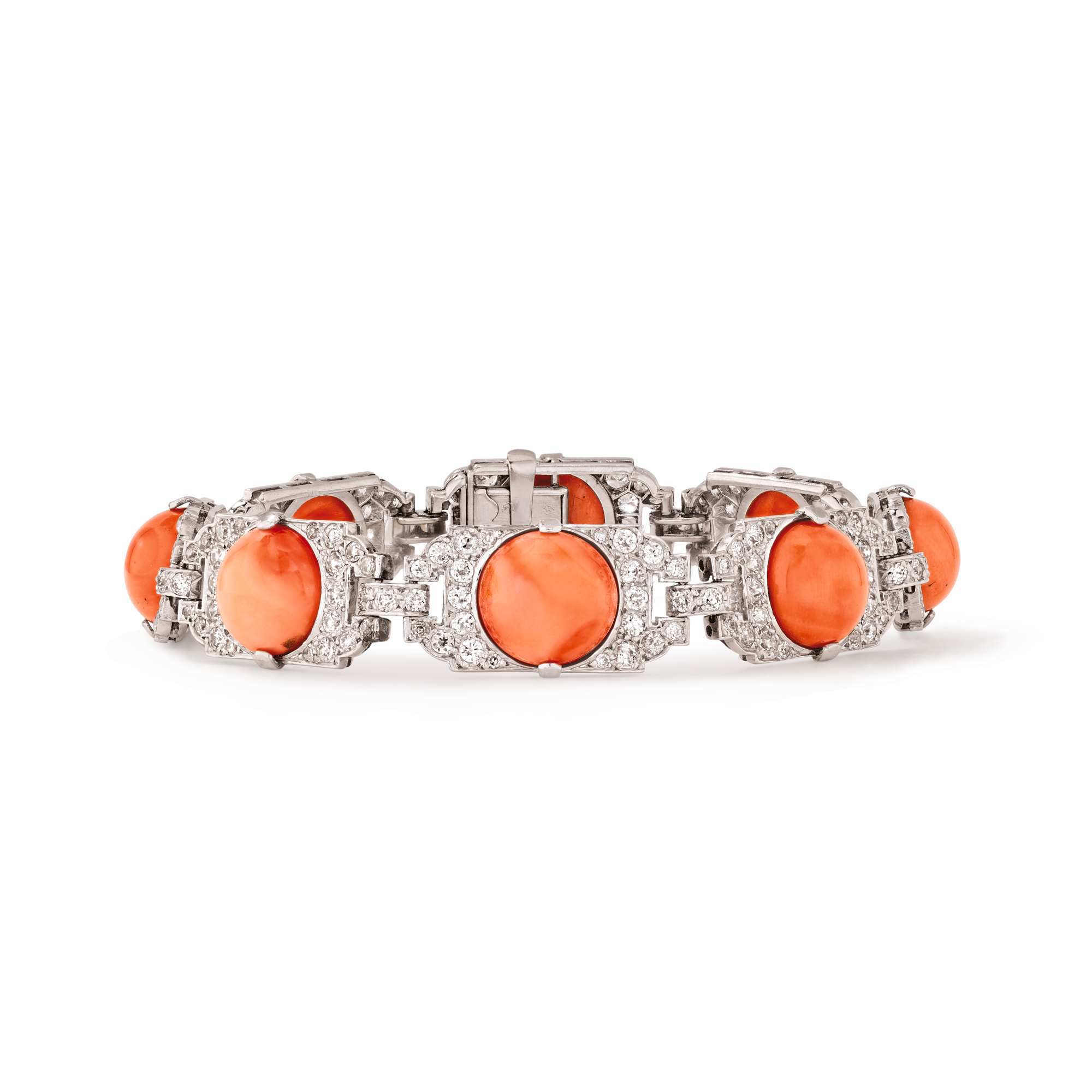 Bracelet, circa 1935
Platinum, coral, diamonds
Van Cleef & Arpels Collection