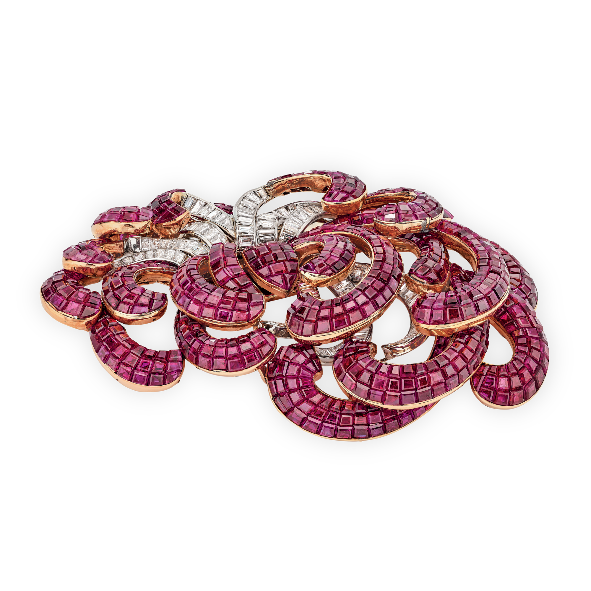 Chrysanthemum clip, 1937
Platinum, yellow gold, Mystery set rubies, and diamonds
Van Cleef & Arpels Collection