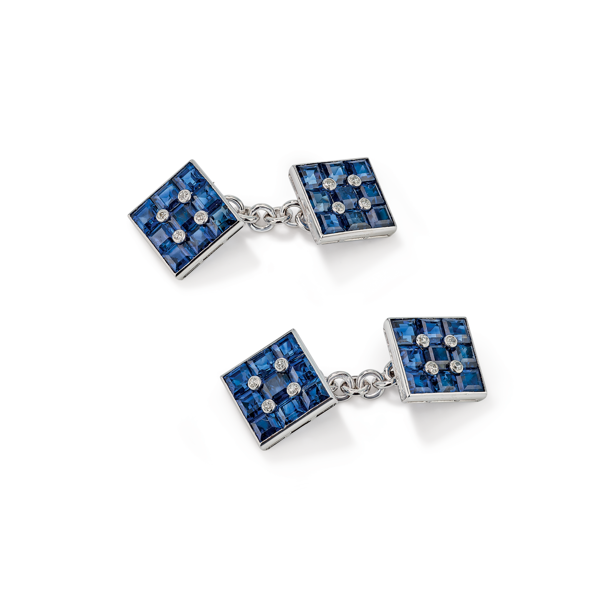 Damiers cufflinks, 1930
Platinum, sapphires, and diamonds
Van Cleef & Arpels Collection