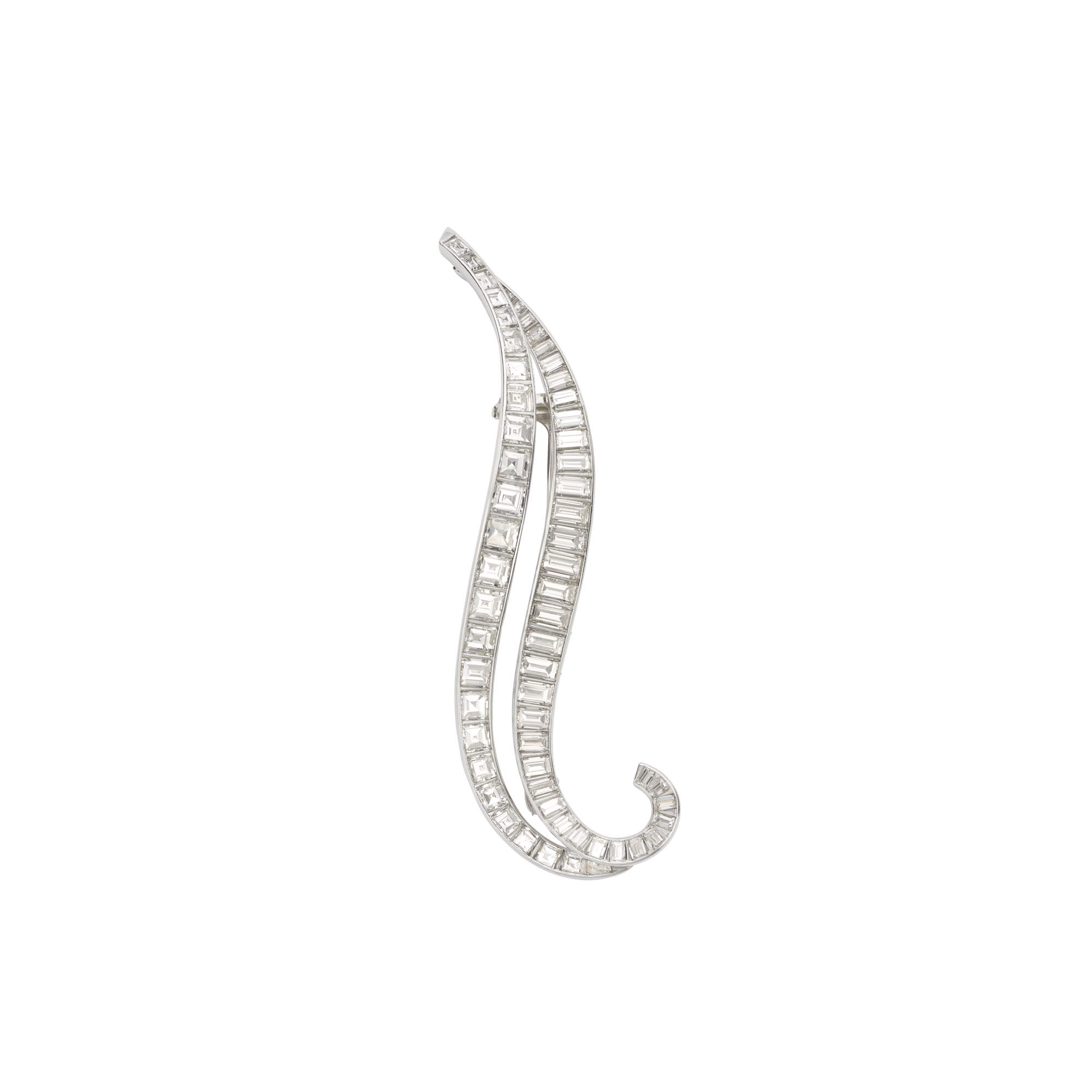 Haricot clip, 1953
Platinum and diamonds
Van Cleef & Arpels Collection