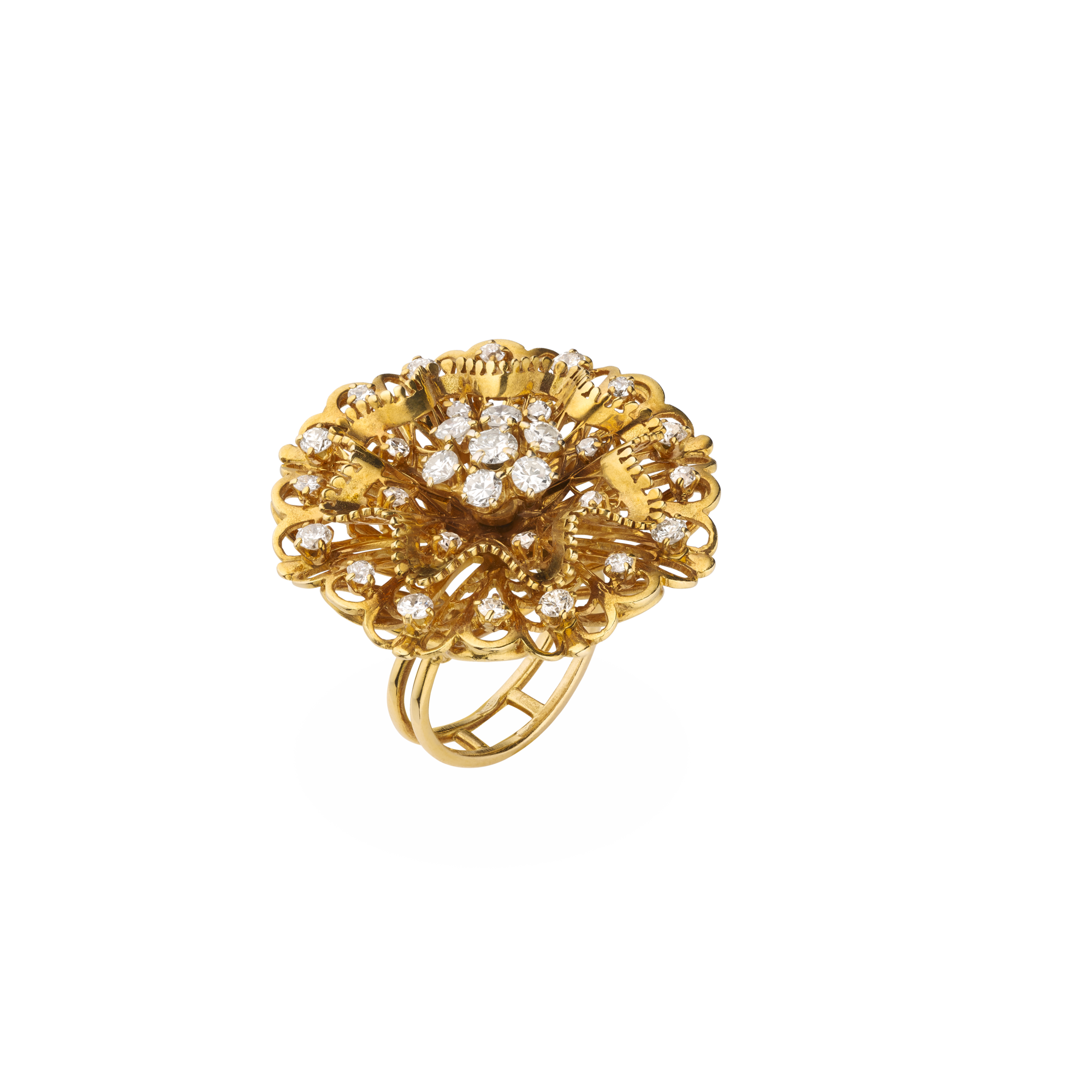 Lace ring, c. 1943
Yellow gold and diamonds
Van Cleef & Arpels Collection