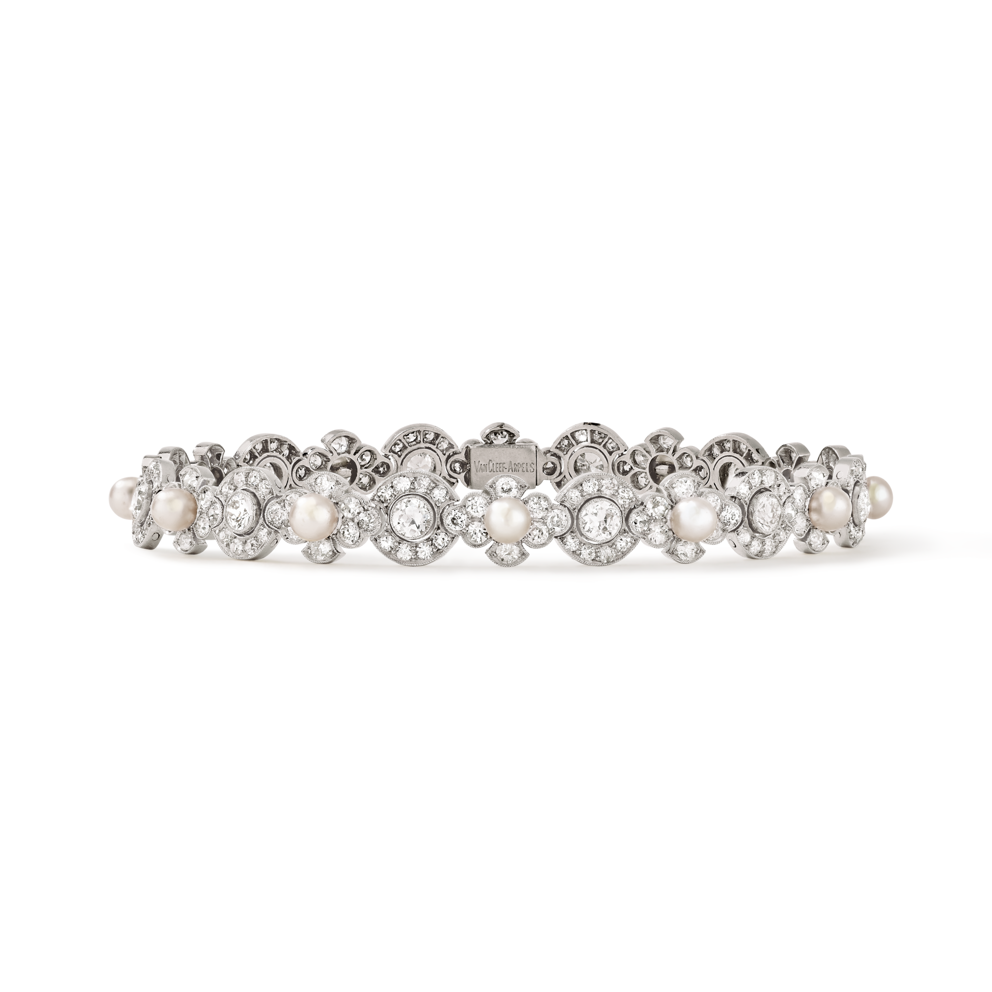 Bracelet, 1919
Platinum, pearls, and diamonds 
Van Cleef & Arpels Collection