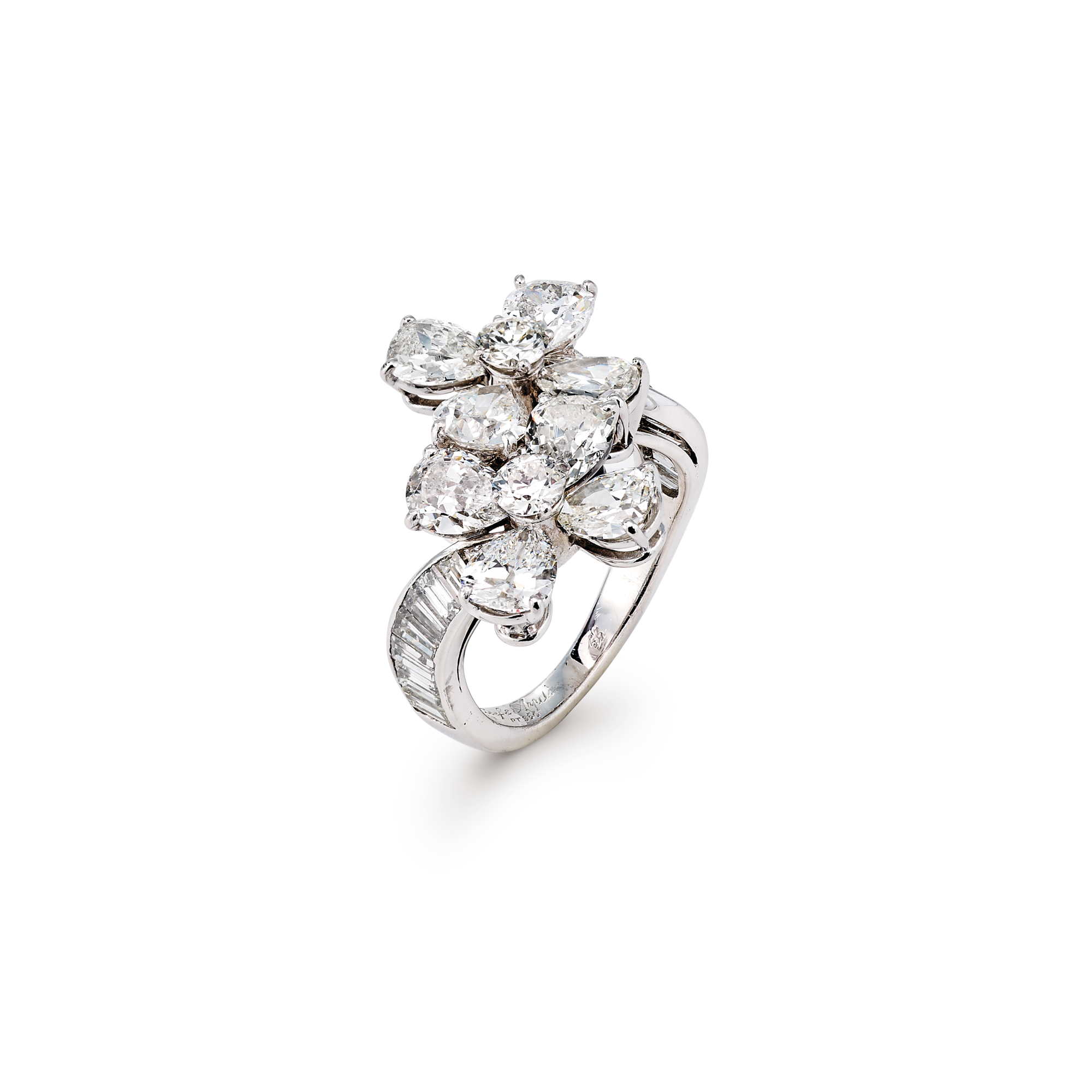 Two Clovers ring, 1950
Platinum and diamonds
Van Cleef & Arpels Collection