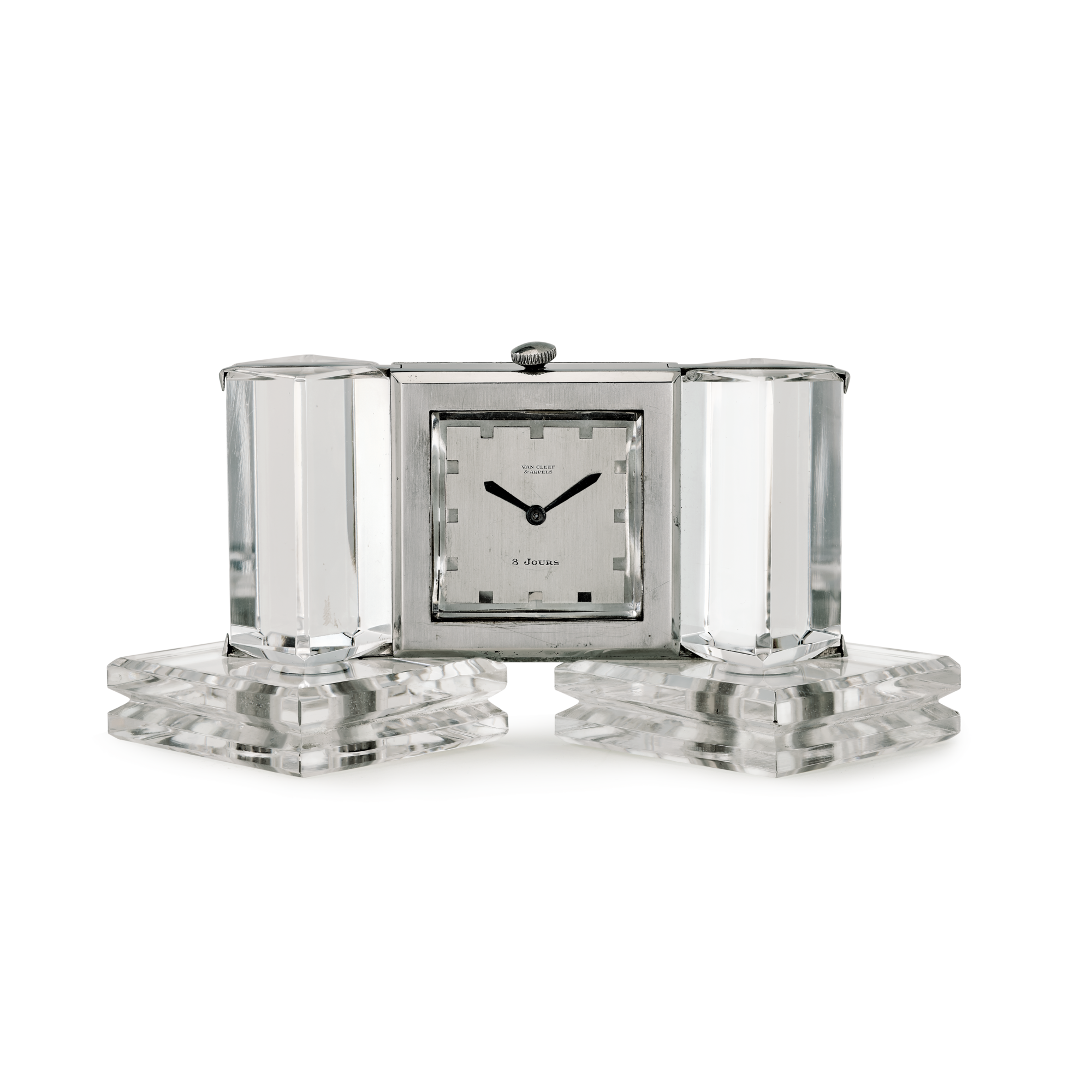 Small clock, 1934
Steel and rock crystal
Van Cleef & Arpels Collection