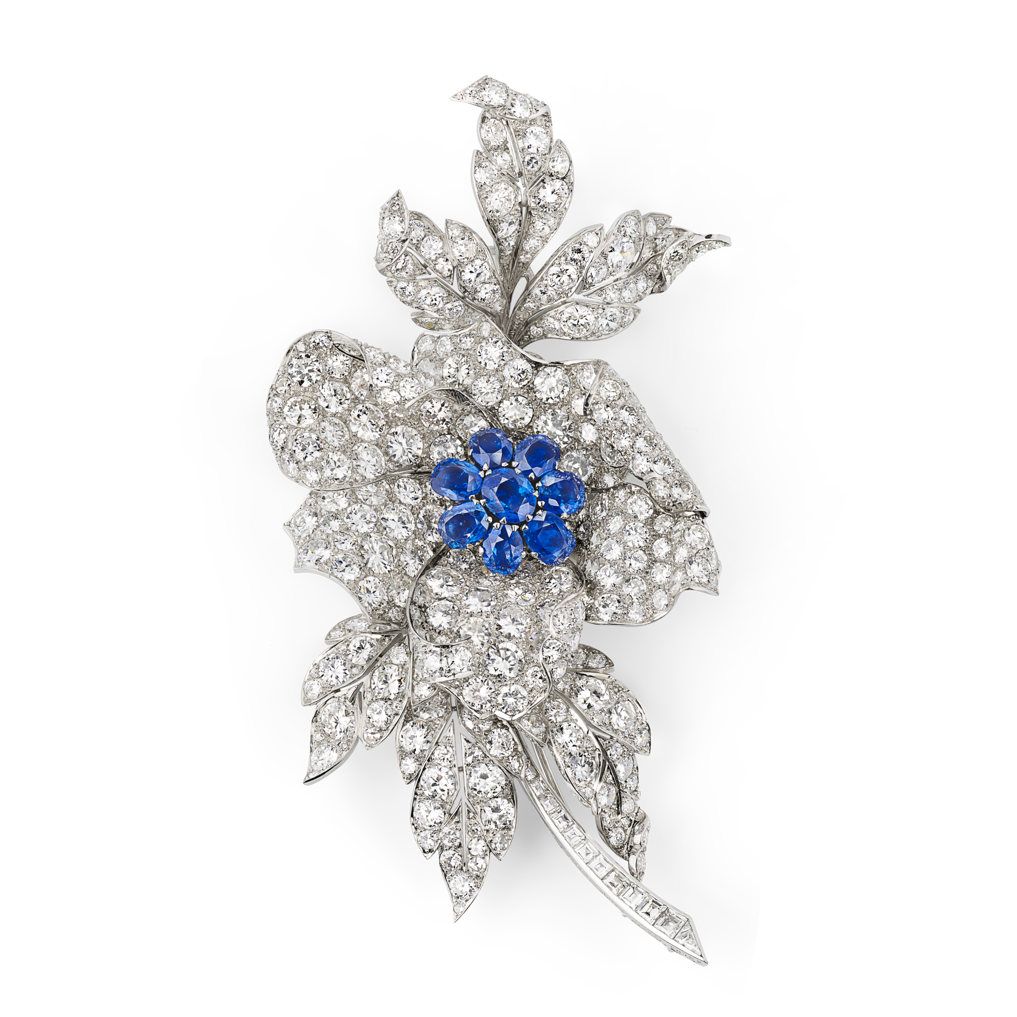 Brooch, 1938
Platinum, white gold, sapphires, and diamonds
Van Cleef & Arpels Collection