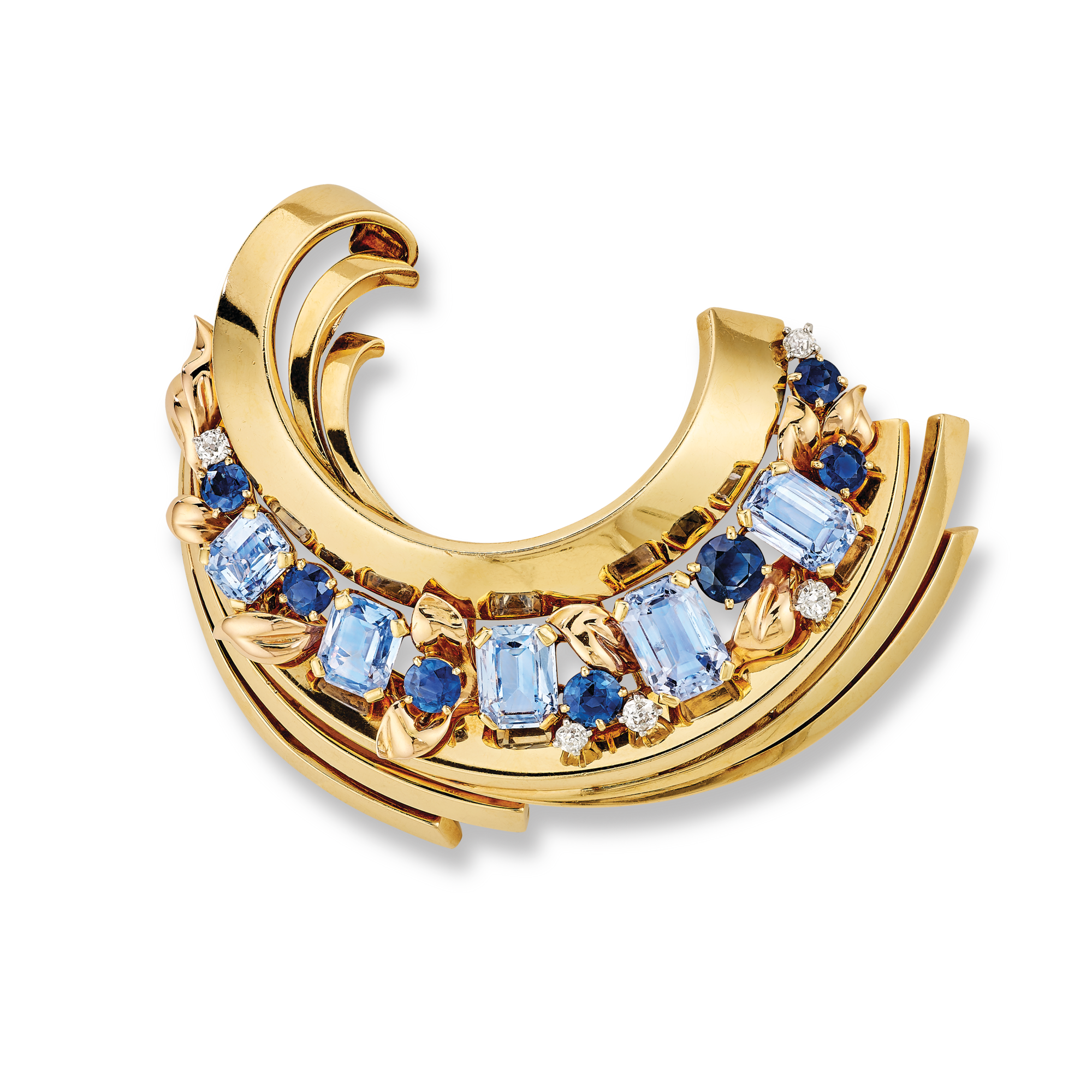 Semi-circle clip, 1942
Platinum, yellow gold, rose gold, sapphires, and diamonds
Van Cleef & Arpels Collection