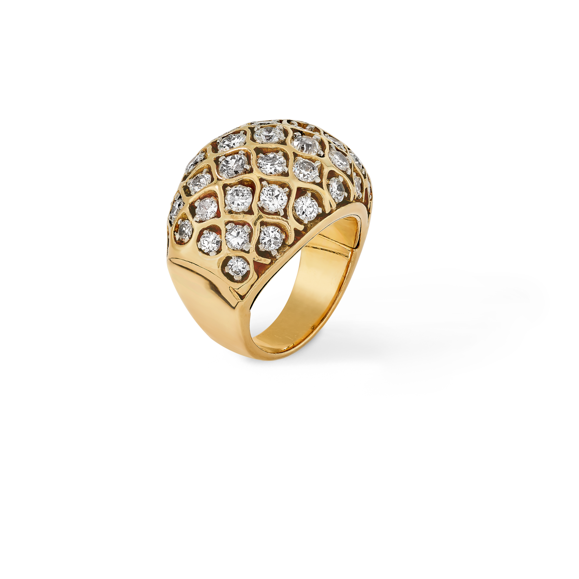 Ruff ring, c. 1950
Platinum, yellow gold, and diamonds
Van Cleef & Arpels Collection