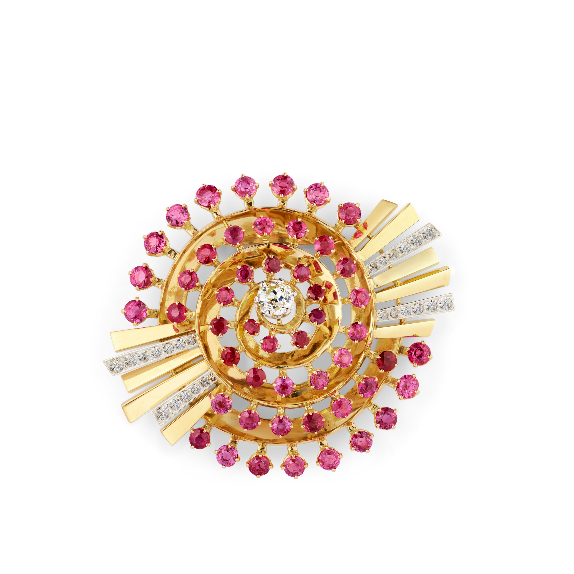 Spiral clip, 1942
Platinum, yellow gold, rose gold, rubies, and diamonds
Van Cleef & Arpels Collection