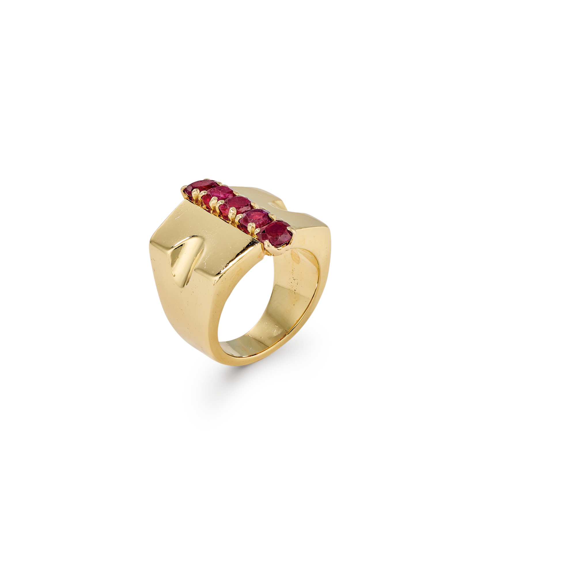 Costume ring, 1937
Yellow gold and rubies
Van Cleef & Arpels Collection