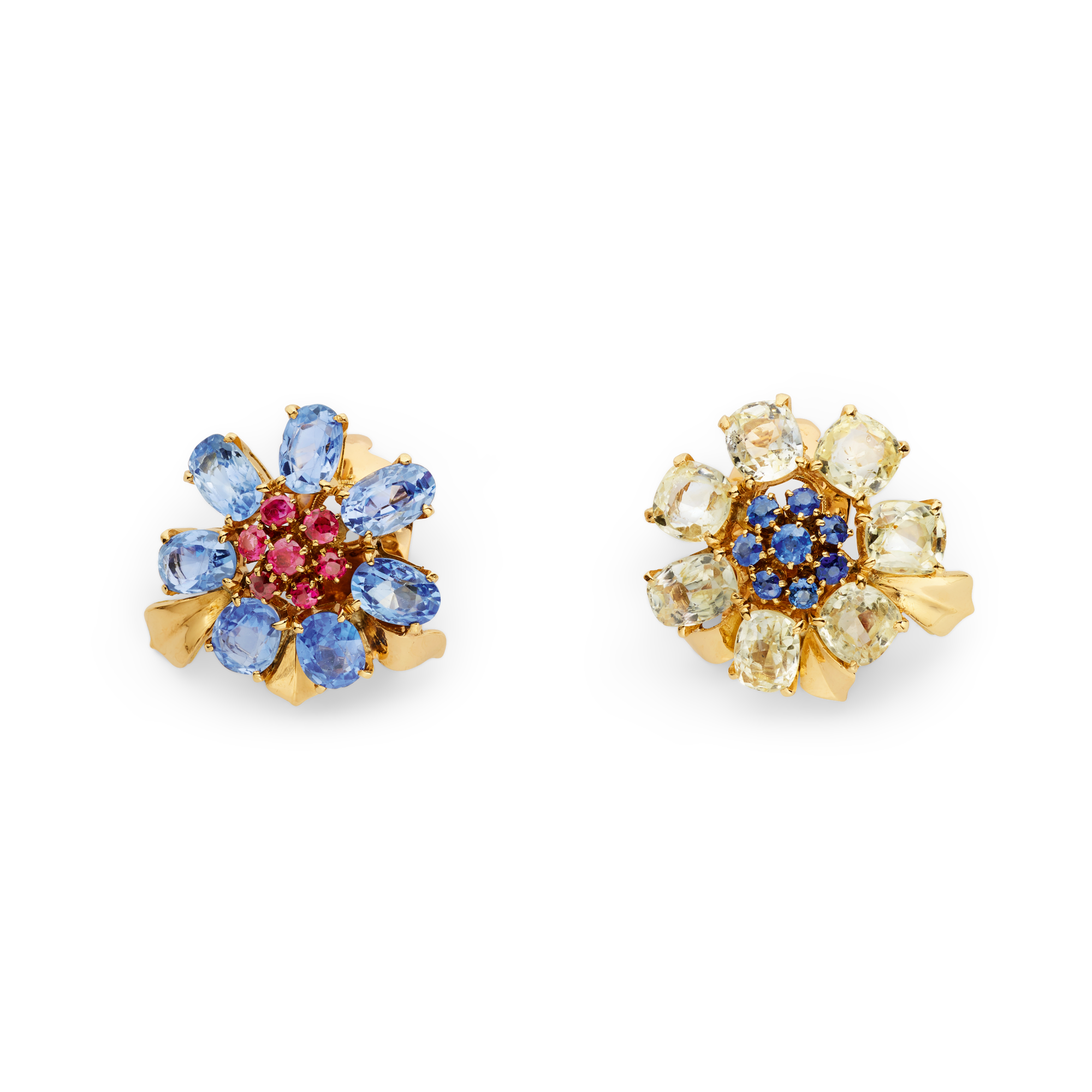 Flowers earrings, 1939
Yellow gold, rose gold, rubies, sapphires, and yellow sapphires
Van Cleef & Arpels Collection