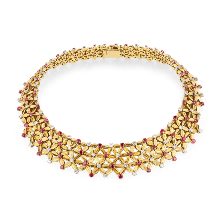 Photo of Chantilly necklace