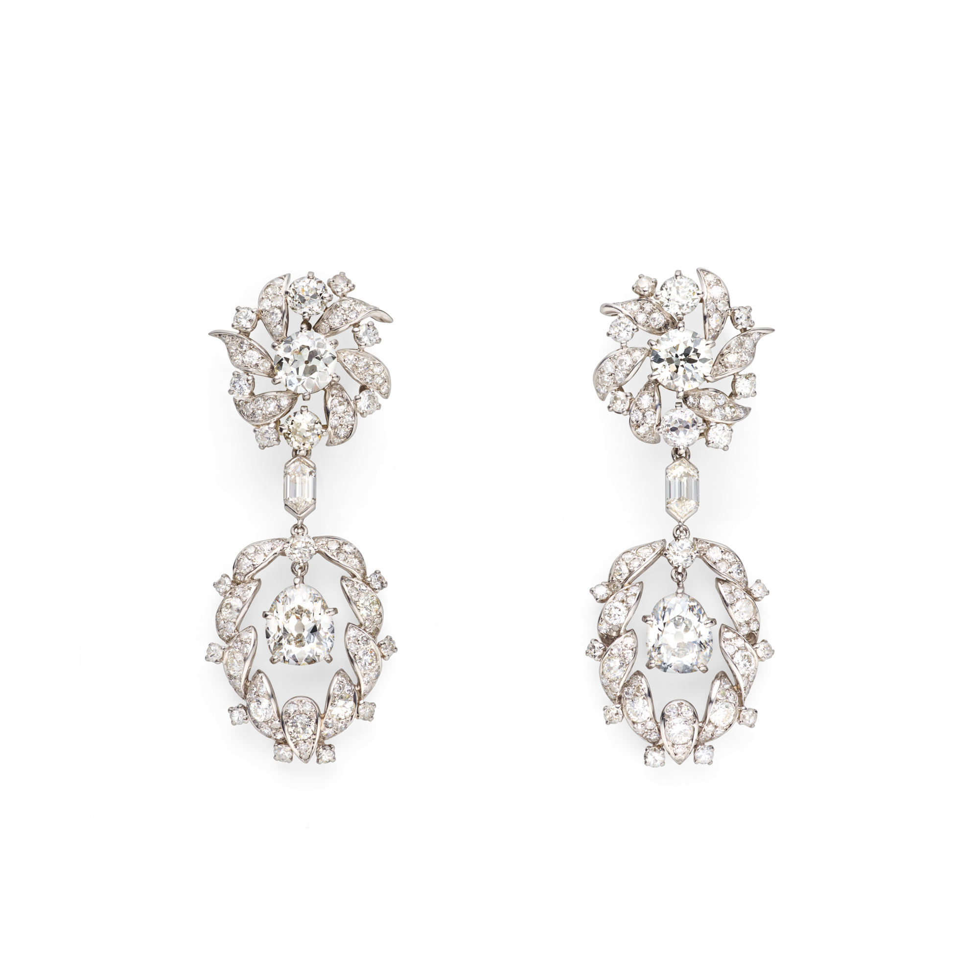 Earrings, 1952
Platinum and diamonds
Former collection of HRH Princess Fawzia of Egypt
Van Cleef & Arpels Collection