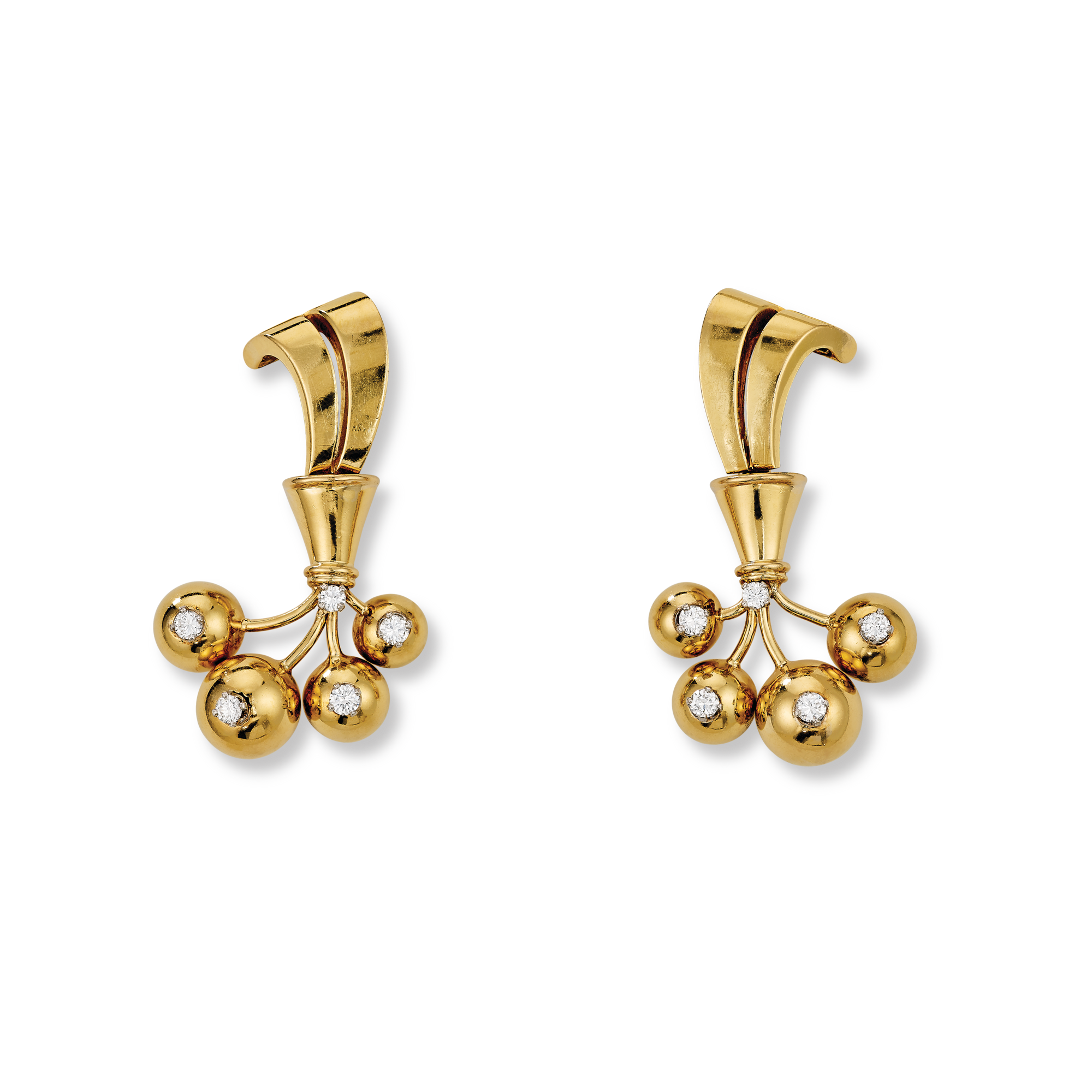 Earrings, 1945
Yellow gold, white gold, and diamonds
Van Cleef & Arpels Collection