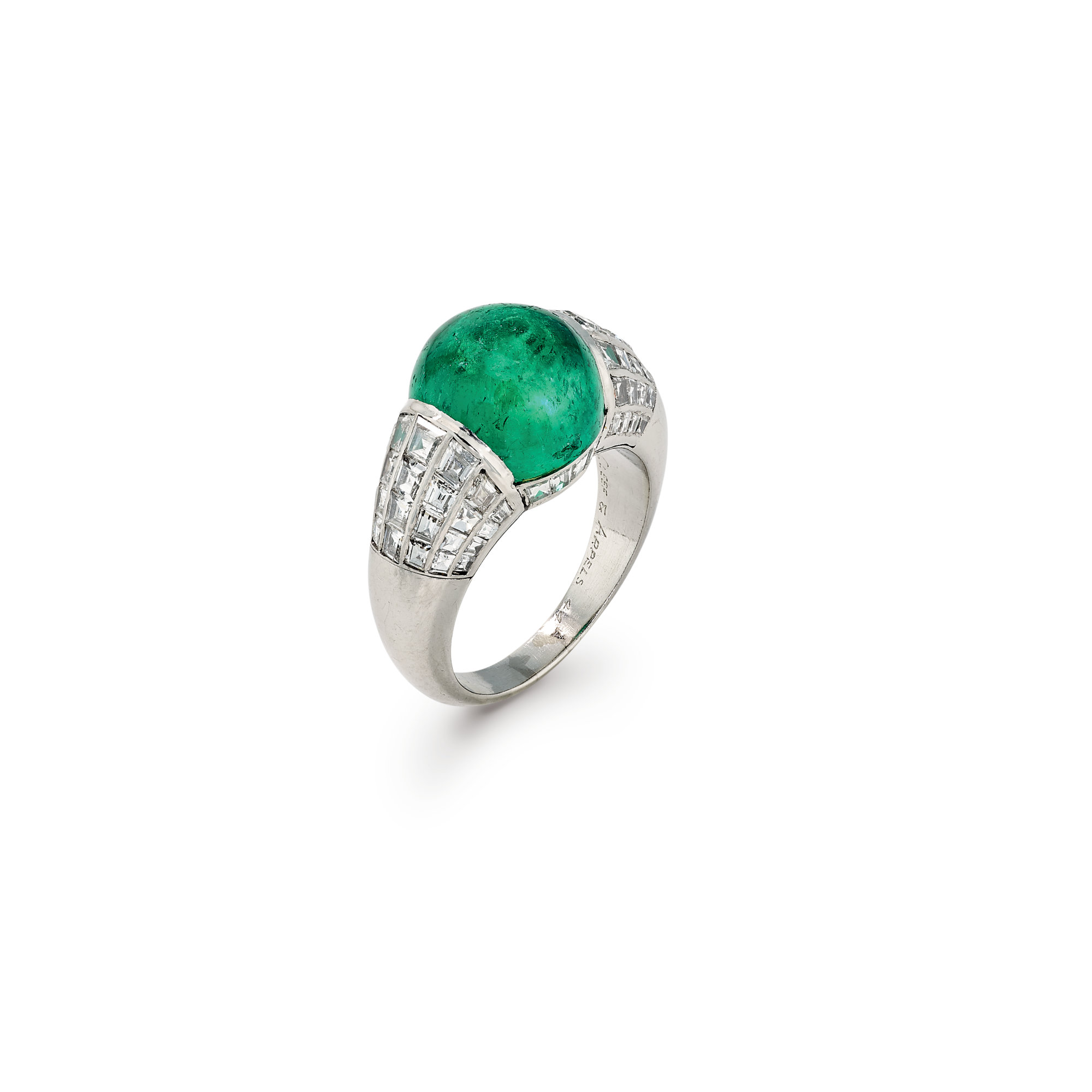 Ring, 1936
Platinum, emerald, and diamonds
Van Cleef & Arpels Collection