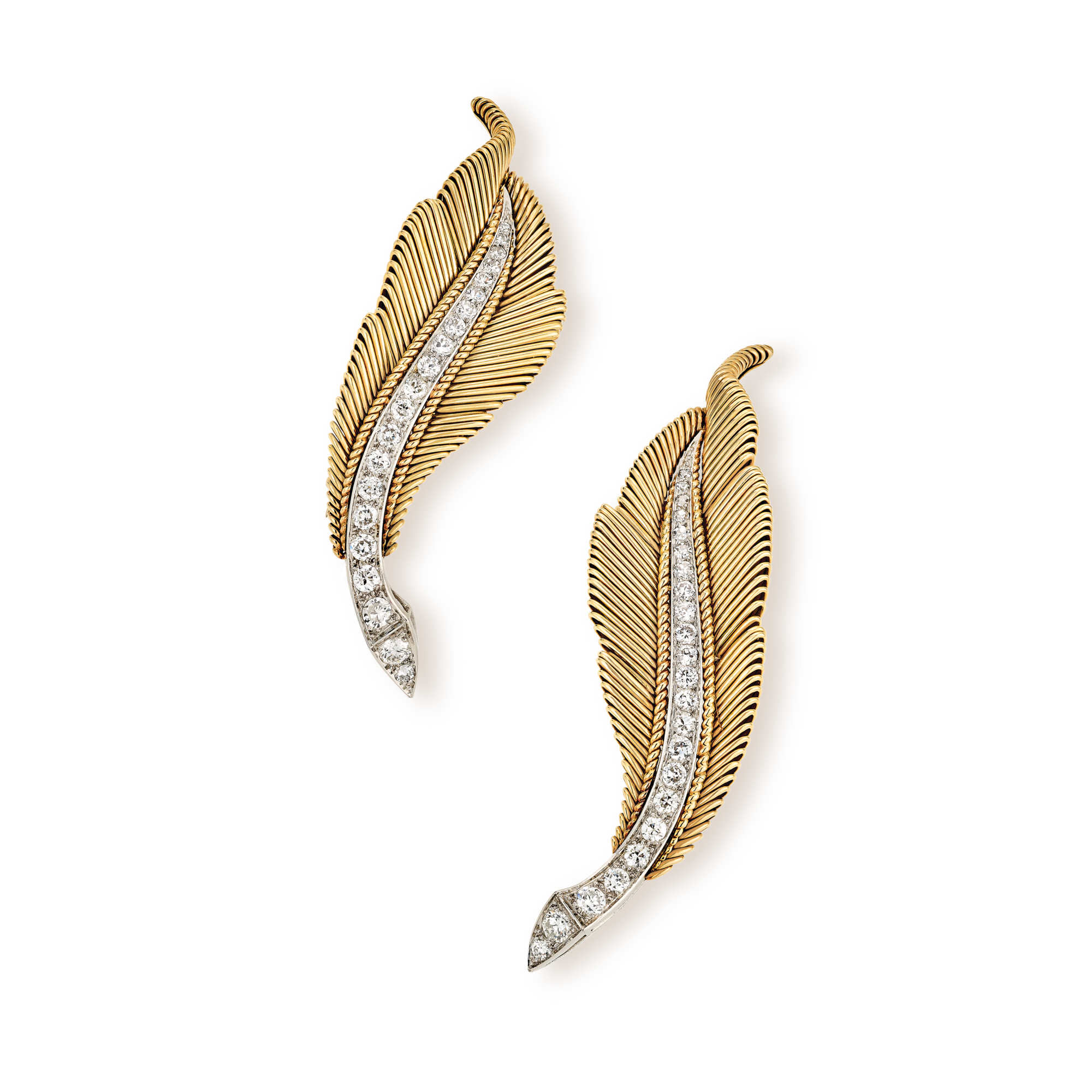 Two clips Feuilles. gold yellow, gold rose, platine, diamonds (1954)
Collection Van Cleef & Arpels