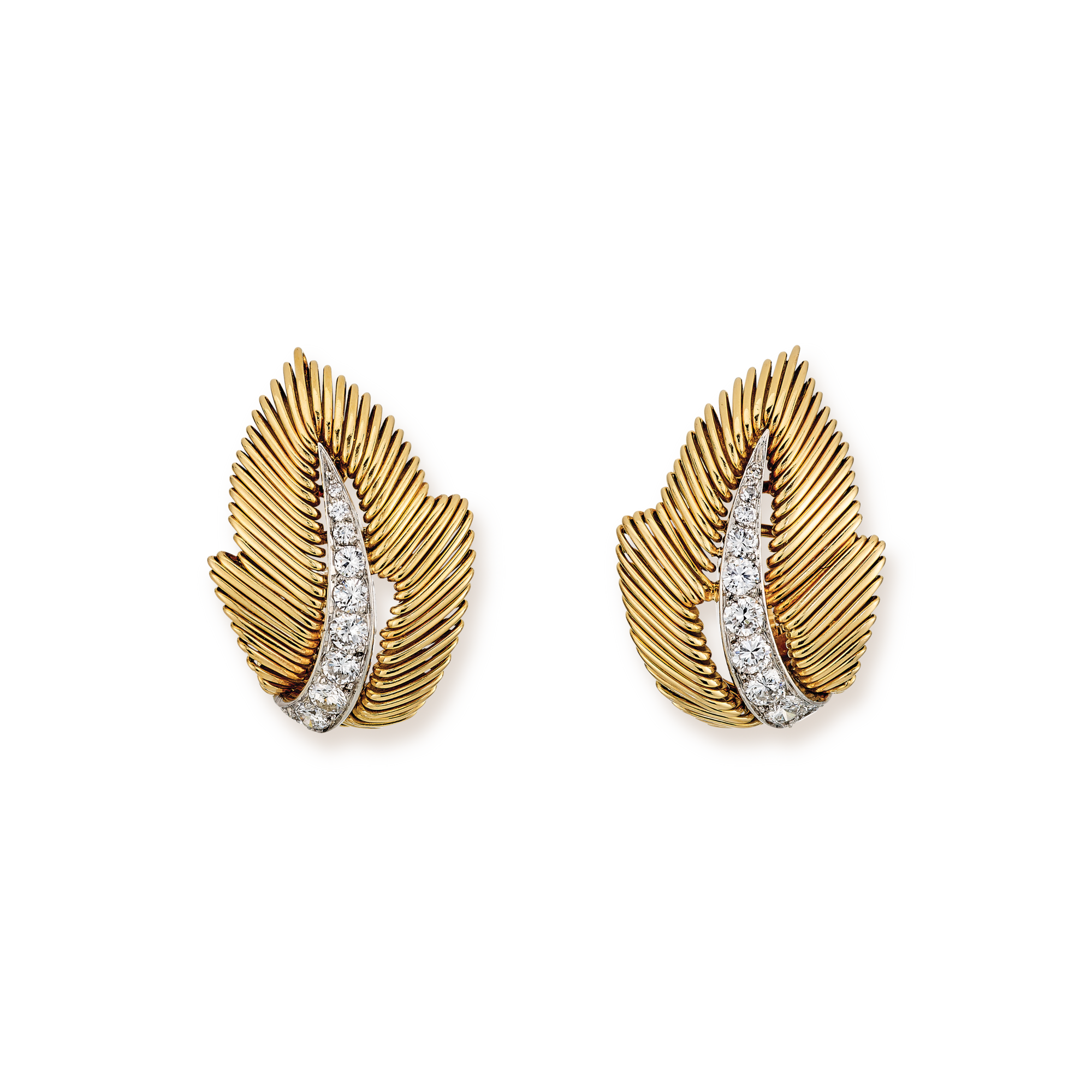 Earrings Feuilles Lampions. Platine, gold yellow, gold white, gold rose, diamonds (1954)
Collection Van Cleef & Arpels