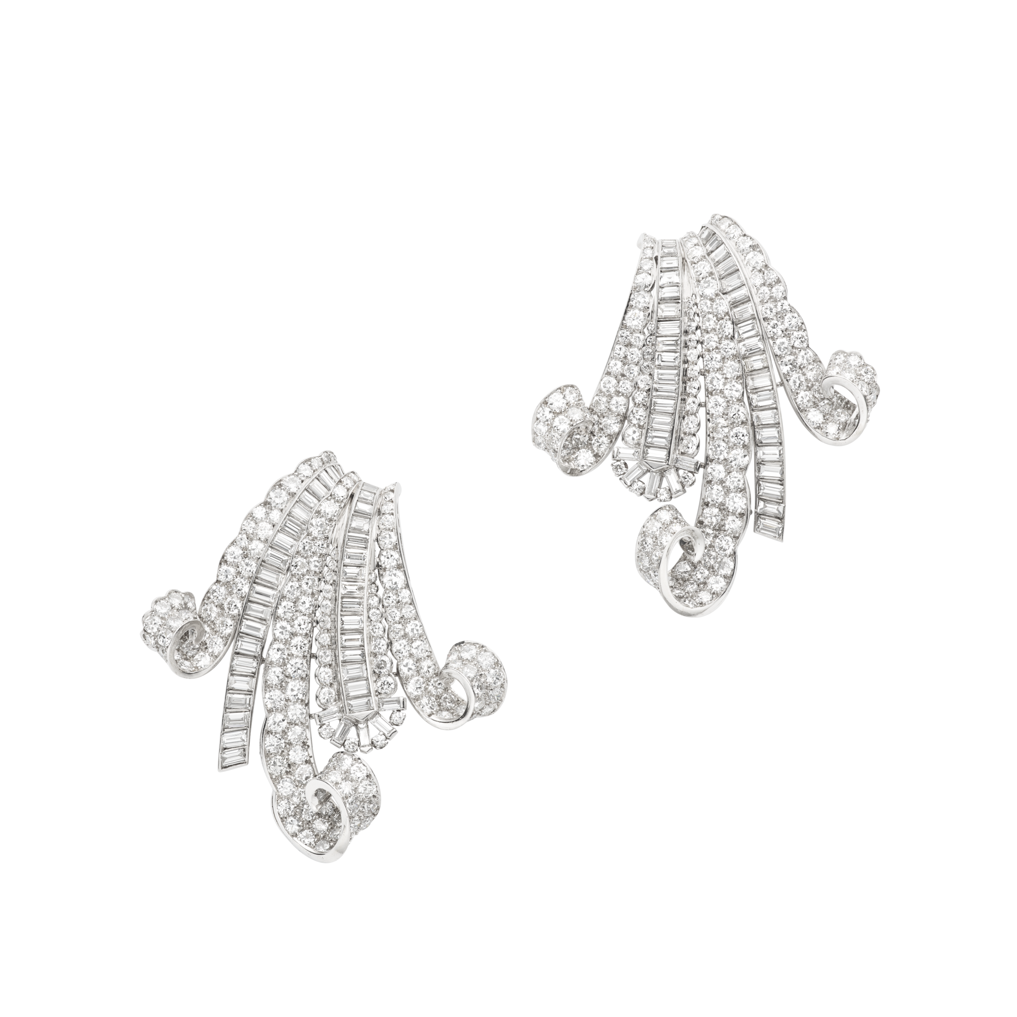 Clips, 1944
Platinum, white gold, and diamonds
Van Cleef & Arpels Collection