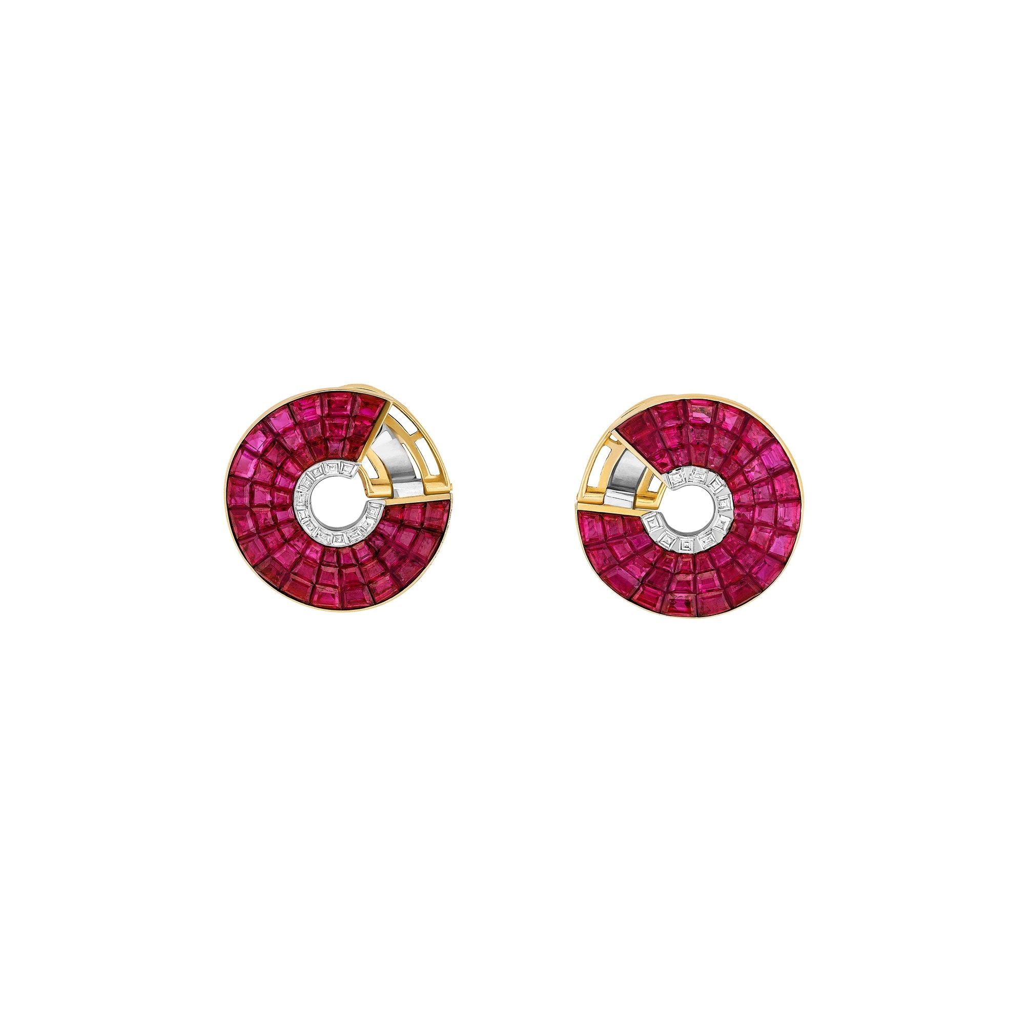 Hoop earrings, 1935
Platinum, yellow gold, Mystery Set rubies, diamonds
Van Cleef & Arpels Collection