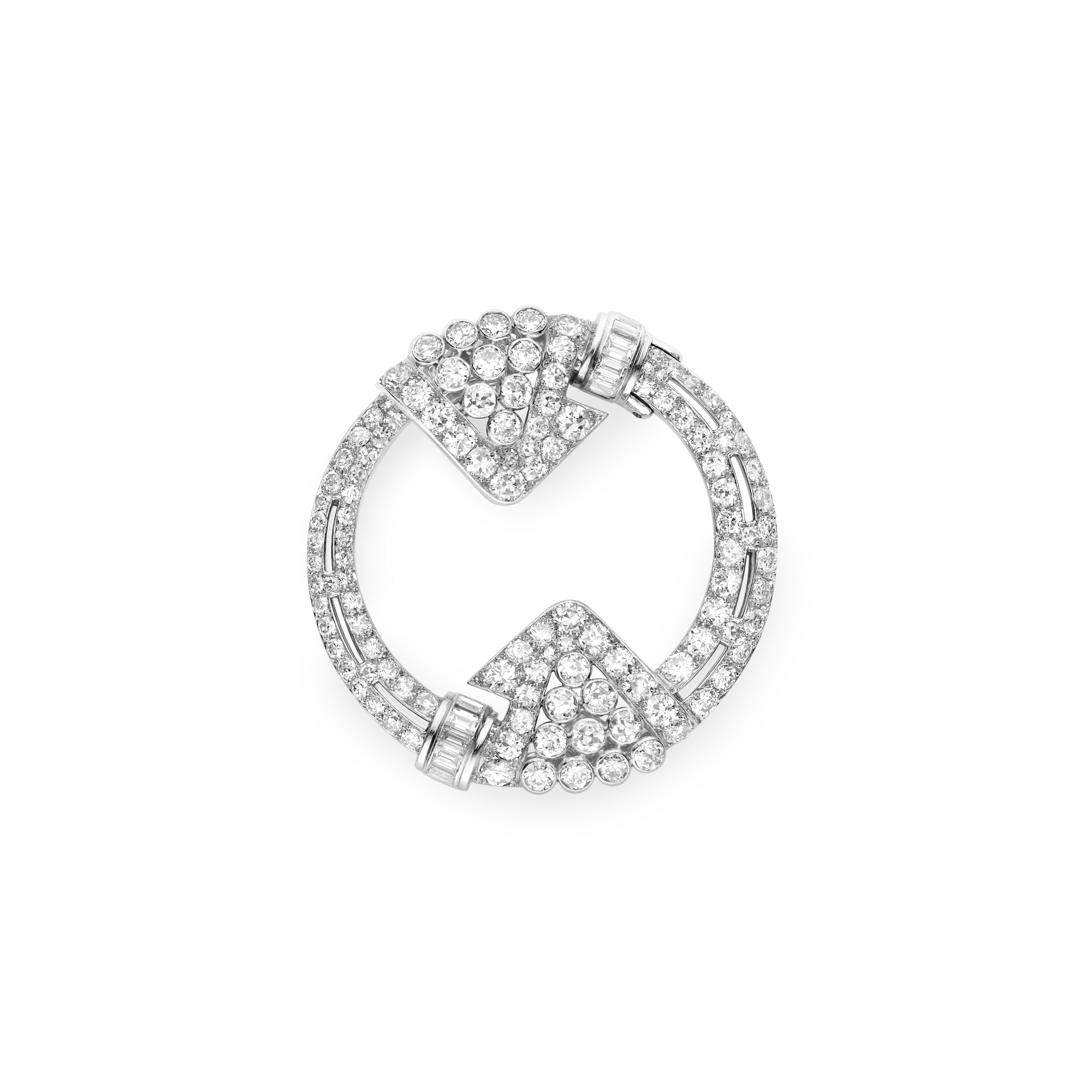 Circle brooch, 1930
Platinum, white gold, diamonds
Van Cleef & Arpels Collection