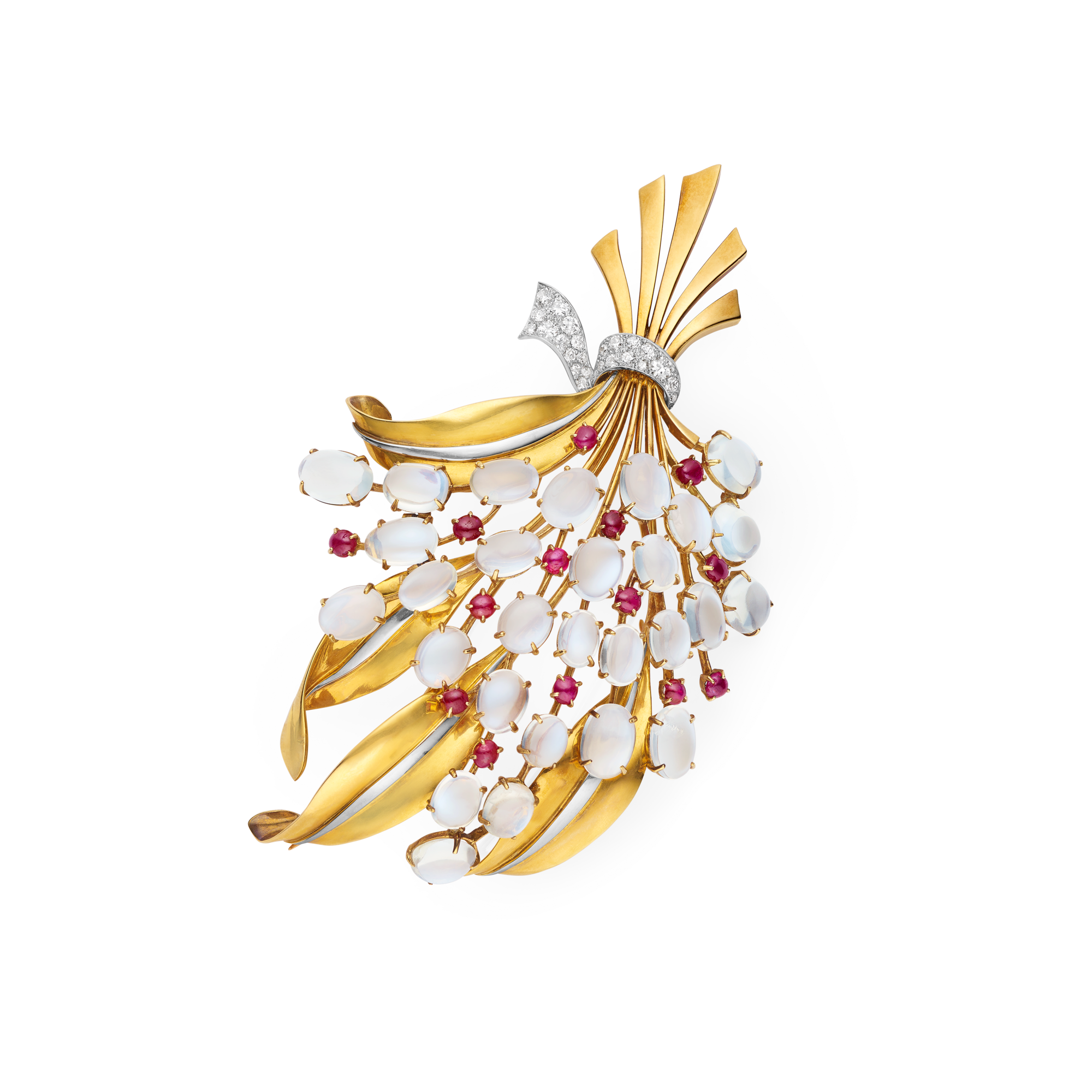 Bouquet clip, 1938
Yellow gold, platinum, rubies, moonstones, diamonds
Van Cleef & Arpels Collection
